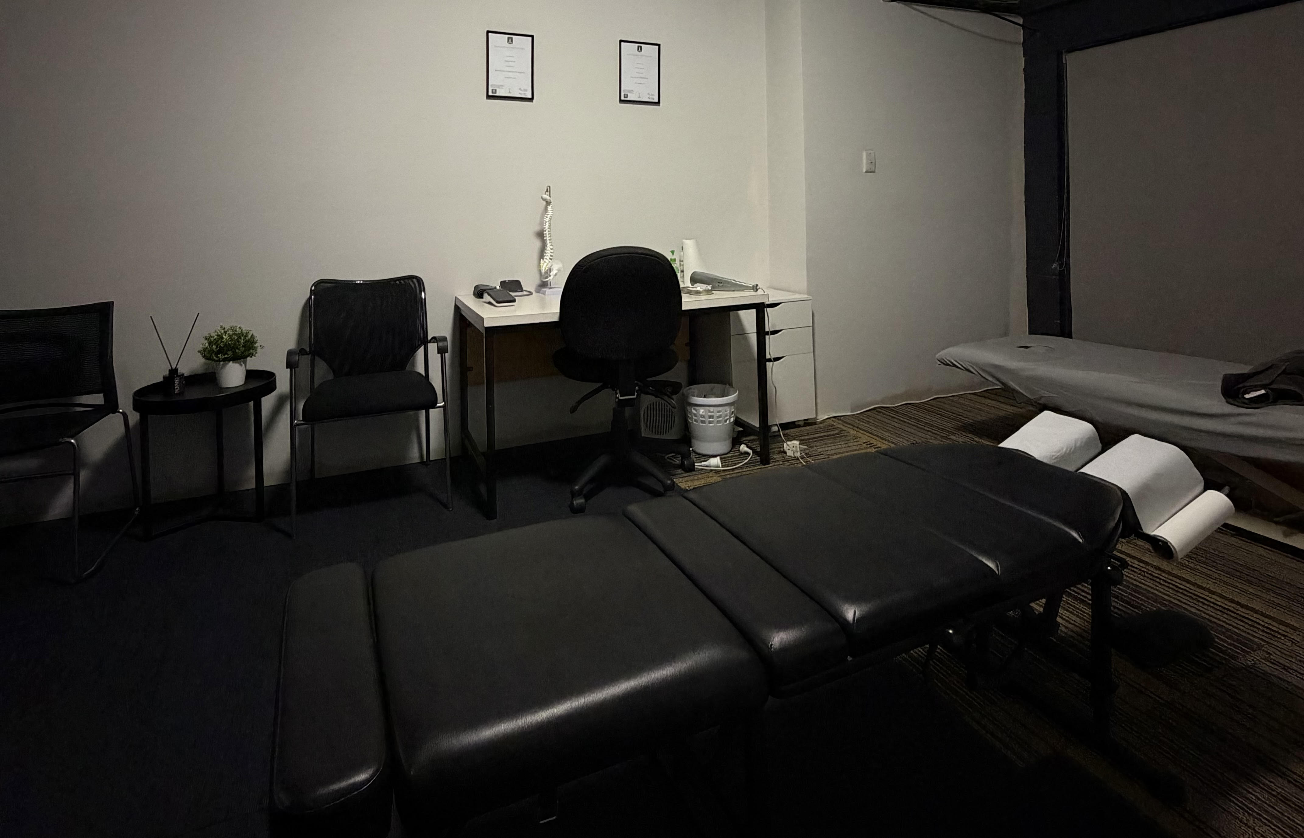 Treatment room at IA Chiropractic clinic in Thornlie, Western Australia